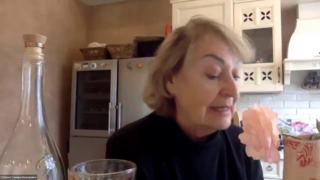 Басня «Две подруги» Сергея Михалкова смотреть онлайн