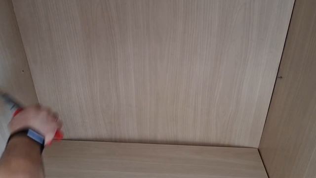 Установка полки в шкафу, гардеробе