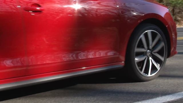 2012 Volkswagen Jetta GLI - Drive Time Review with Steve Hammes | TestDriveNow смотреть онлайн