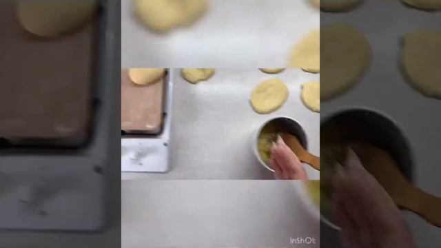 «Берлинеры» Вкуснейшие пончики с бананово-шоколадной пастой и лимонным курдом смотреть онлайн