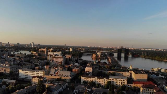 Киев с высоты птичьего полета. Подол в Киеве. DJI-Mavic - Колесо обозрения смотреть онлайн