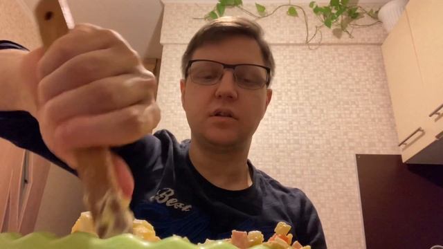 #Мугбанг,. Готовим Оливье в Старый Новый год ?! Почему вы - хлебцы!? ? ? ?