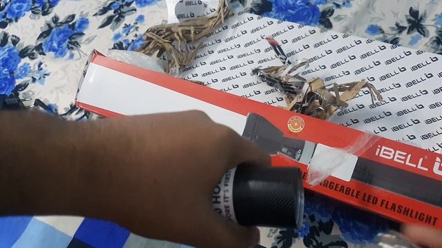 iBELL FL8289/8289 Torch. Rechargeable 240W, Ultra Long Beam Range 3.5 KM Torch Unboxing & Overview смотреть онлайн