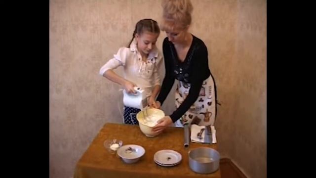 Обласне товариство єврейської мови та культури. Приготування "Кугл з рибою", "Цукер - леках" смотреть онлайн