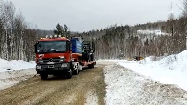 Грейдер John Deere 772G,работа по лесовозным дорогам смотреть онлайн
