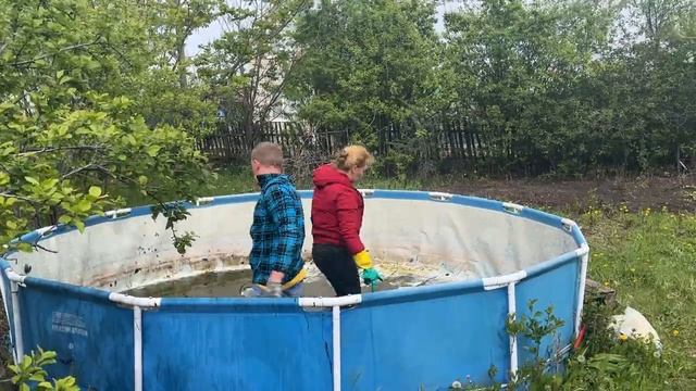 День победы и чистка бассейна после 5 лет застоя смотреть онлайн