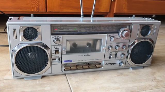 Sanyo M7900K Mini & Slim Radio Cassette Player