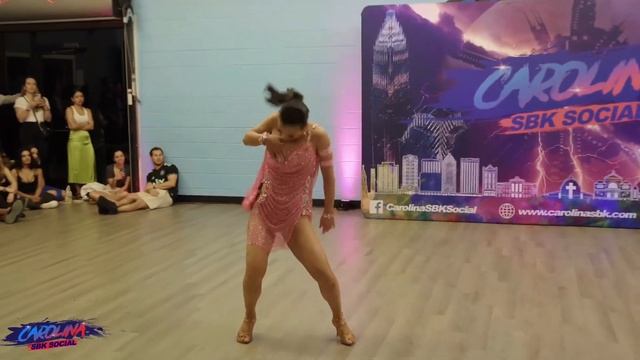 Peiwei Cobo Frenesí ChaChaCha New Solo Show at Carolina SBK Salsa Bachata Kizomba смотреть онлайн