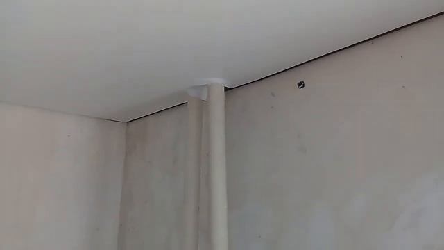 Как сделать обвод трубы на натяжном потолке смотреть онлайн