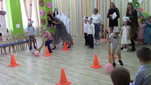 Утренник в детском саду посвященный "8 Марта" смотреть онлайн
