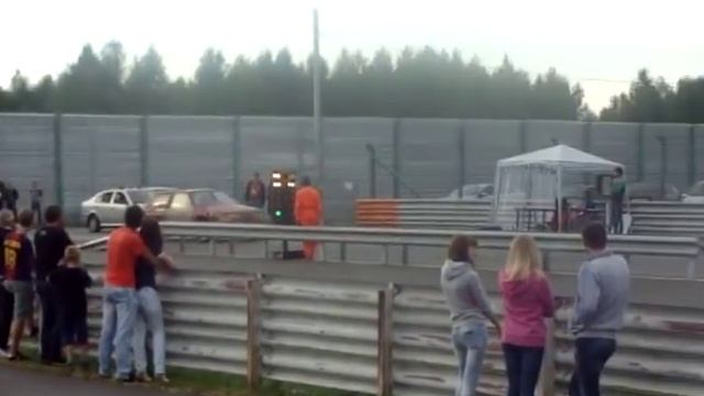 ВАЗ 2108 турбо 4wd vs Nissan GTR смотреть онлайн