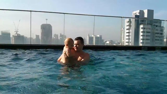 Тимур купается с папой смотреть онлайн