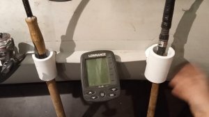 САМЫЙ ПРОСТОЙ и ДЕШЕВЫЙ ДЕРЖАТЕЛЬ ДЛЯ СПИННИНГА в лодку ПВХ