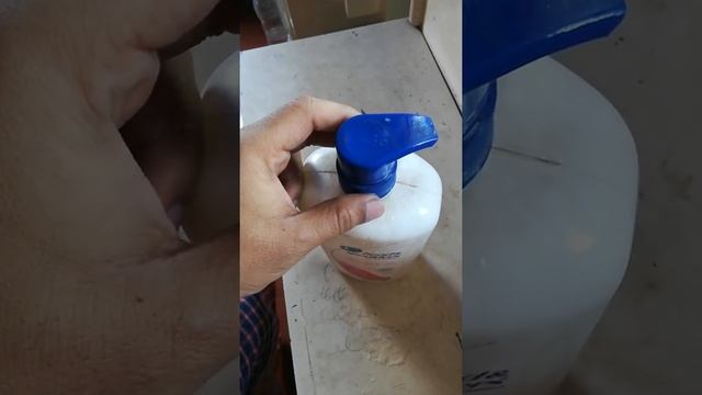 How to open head and shoulders or any other shampoo bottle смотреть онлайн