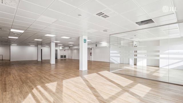 Oficina disponible | Gran Via Corts Catalanes 184 | Barcelona смотреть онлайн