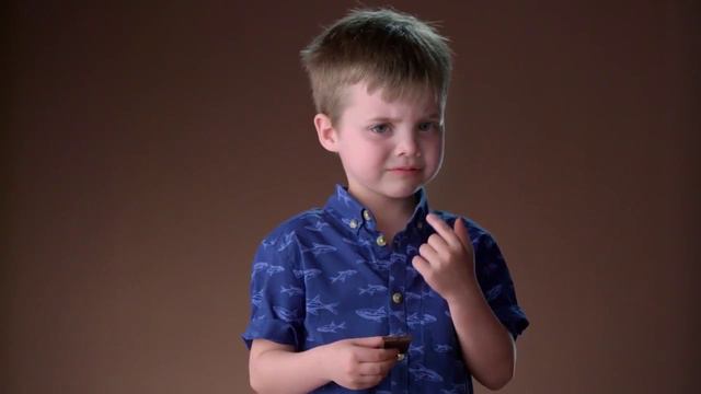 Дети пробуют темный шоколад впервые ;)) смотреть онлайн