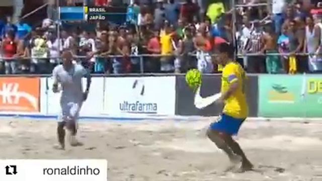 Рональдиньо в пляжном футболе смотреть онлайн