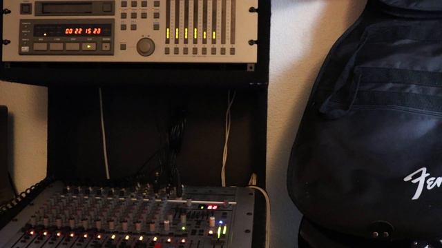 Slip. Original electronic music. TAB TABNAK. Roland JD-Xi Tascam DA-38 Behringer 1832. Copyrighted. смотреть онлайн
