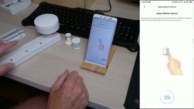 Aqara Human Motion Sensor - App set up & connecting a Yeelight Bulb (UK 2019) смотреть онлайн