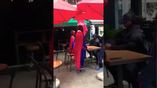 Not your average super hero's смотреть онлайн