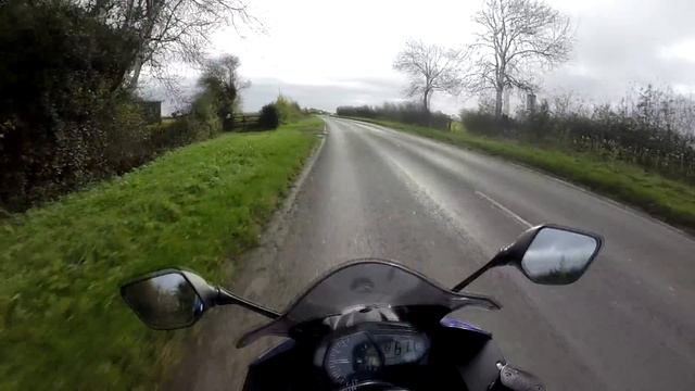 Yamaha YZF-R3 Test Ride 320cc A2 Licence Sports Bike Review смотреть онлайн