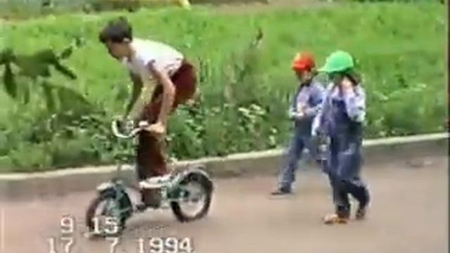 Dvoskin Vladimir-Оренбург-во дворе-17.07.1994 год-4 смотреть онлайн