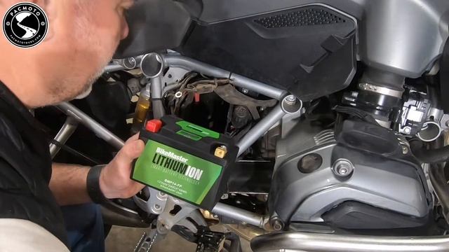 Install Battery In R1200GS