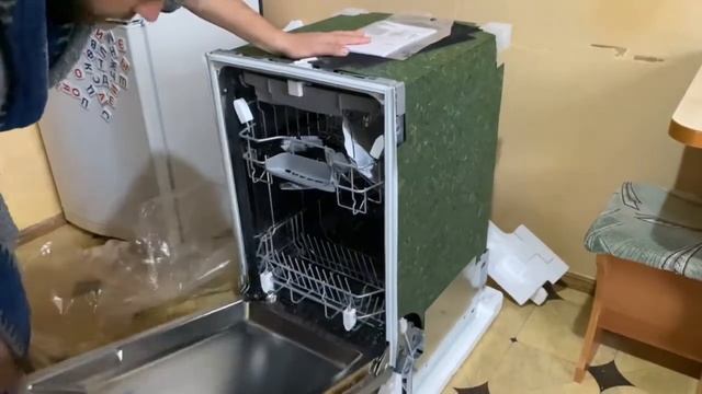 Распаковка - Посудомоечная машина Bosch SMV25AX01R смотреть онлайн