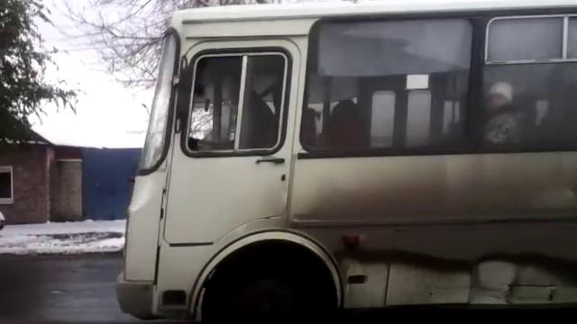 ДПС остановил в Сызрани автобус который ездил без одного колеса. смотреть онлайн
