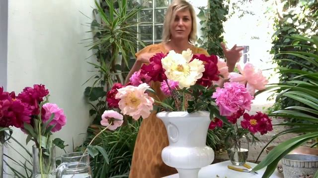 Flower arranging - Peony design day 1 смотреть онлайн