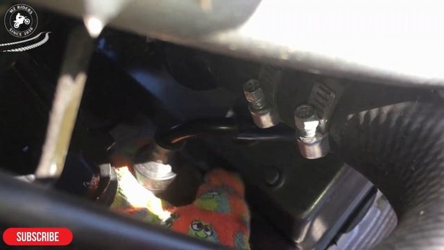Yamaha TDM 850 4TX spark plug change смотреть онлайн