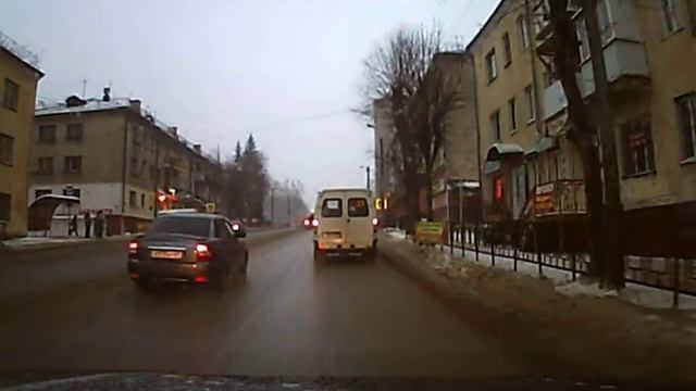 подрезал.В смоленске ездит 327 десятка 26.12.12.AVI смотреть онлайн