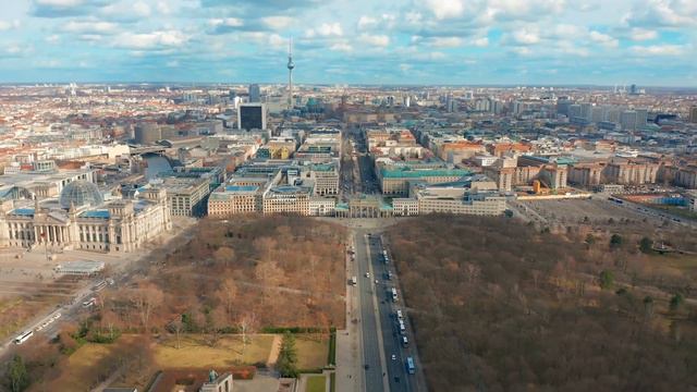 December 22nd. Cast Away, Harry S. Truman, and the Berlin Wall смотреть онлайн