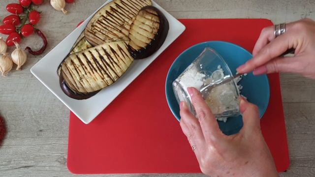 Эти баклажаны такие вкусные, что я готовлю их 3 раза в неделю! Никакой жарки!... смотреть онлайн