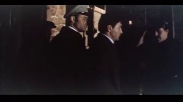 Человек с другой стороны смотреть онлайн