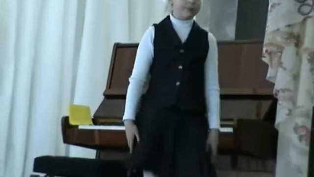 Соловьева Ксения Л. Моцарт "Минуэт" смотреть онлайн