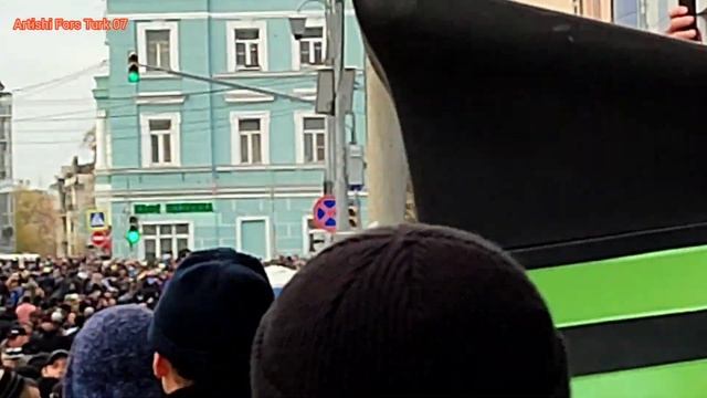 Намози Иди Рамазон дар Москва Метро Проспект Мира Московская Соборная Мечеть. 02.05.2022 смотреть онлайн