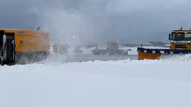 Snow removal KEF Airport 2021 2022 смотреть онлайн