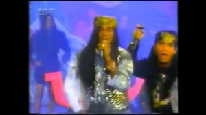 Milli Vanilli - fake vs real - keep on running