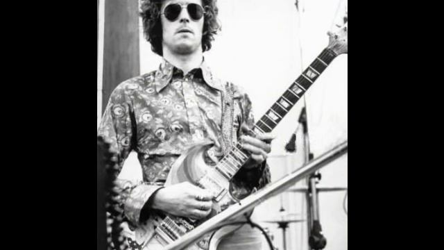 Clapton's Guitar - While My Guitar Gently Weeps смотреть онлайн