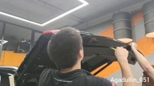 Volkswagen Touareg 2021. Как разобрать пятую дверь или крышка багажника_ Снимаем обивку. Железные щи