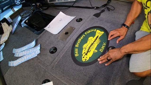 How to Install Carpet Decals on a Jon Boat - TBNation & ZDecals {Jon Boat To Bass Boat Conversion} смотреть онлайн