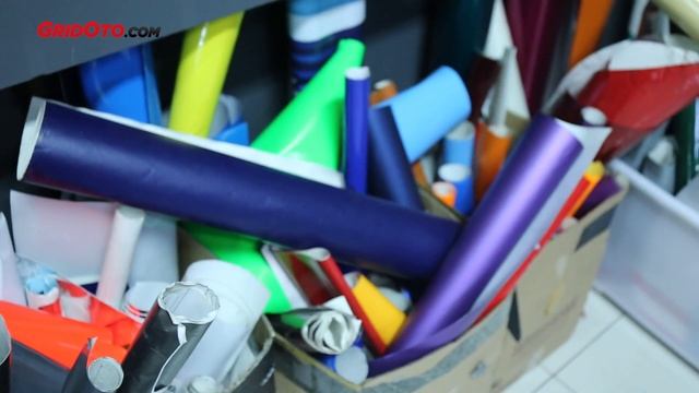Kupas Tuntas Tentang Sticker Bersama Owner Graphic Factory | GridOto Tips смотреть онлайн