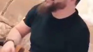 чеченец поёт про маму❤