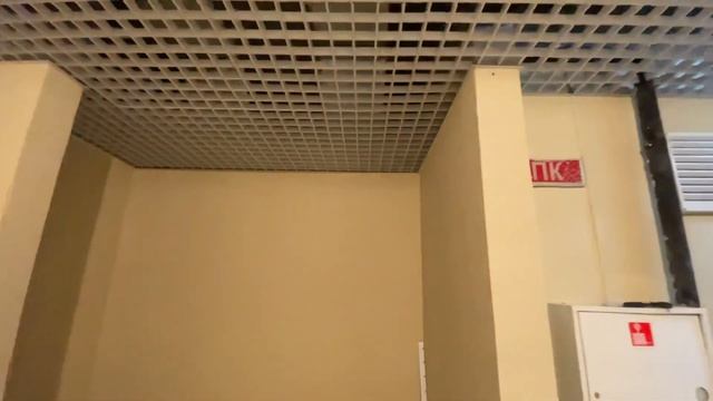Домодедово. Монтаж подвесного потолка Грильято. Ячейка 100х100 смотреть онлайн