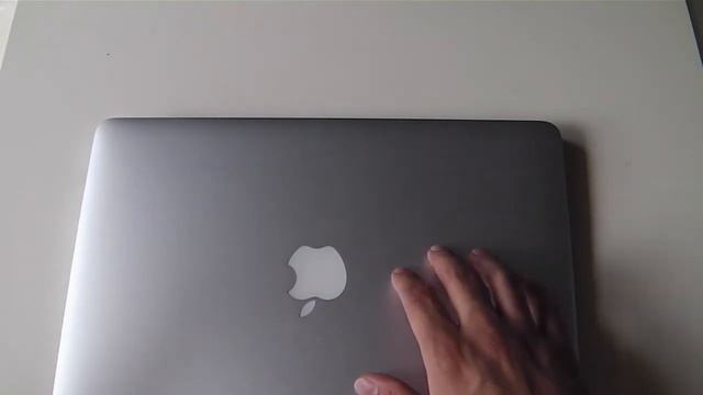 MacBook Air 2013 Quick Comparison with Older Generation (13-inch MacBook Air 2013 - Haswell) смотреть онлайн