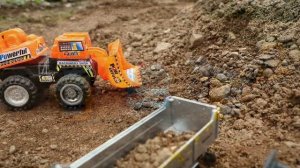 Строительная техника на карьере