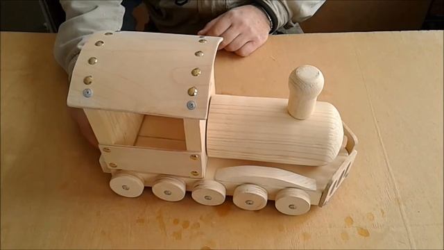Деревянный паровозик, самодельная игрушка из дерева смотреть онлайн