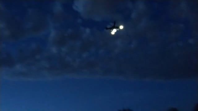 1st Night Flight: Holy Stone HS110D смотреть онлайн