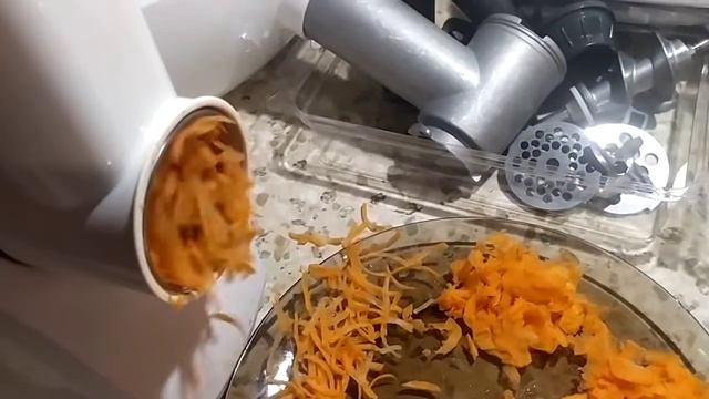 Мясорубка MOULINEX ME442 Т D обзор 8 месяцев спустя. Мулинекс с насадками для овощей, колбасы и сок смотреть онлайн